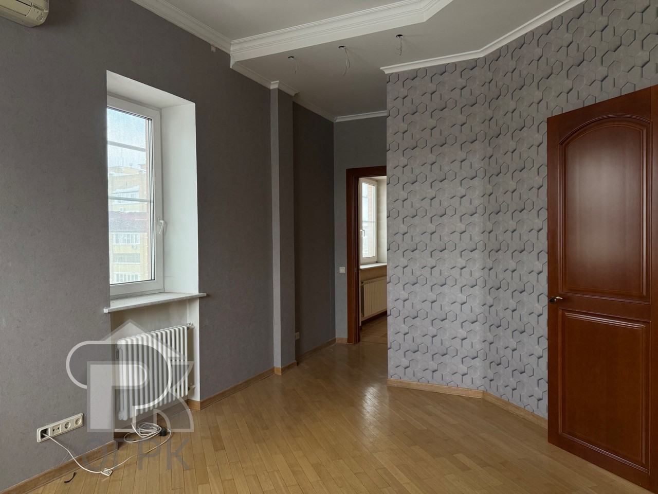 Купить 4-комнатную квартиру, №388275