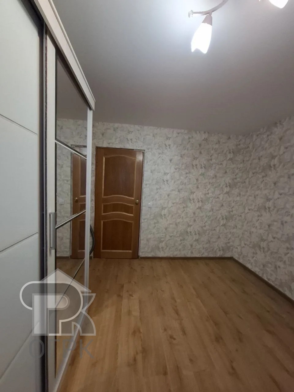 Купить 3-комнатную квартиру, №390684