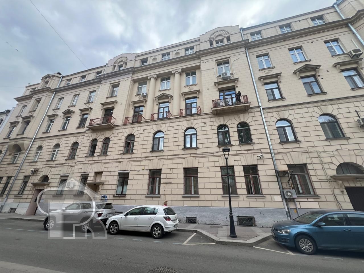 Купить 4-комнатную квартиру, №382777