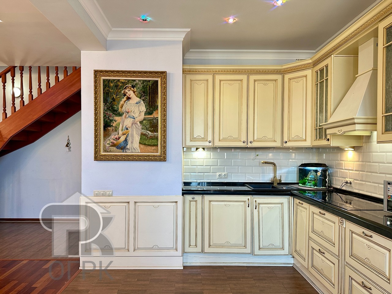 Купить 4-комнатную квартиру, №387992