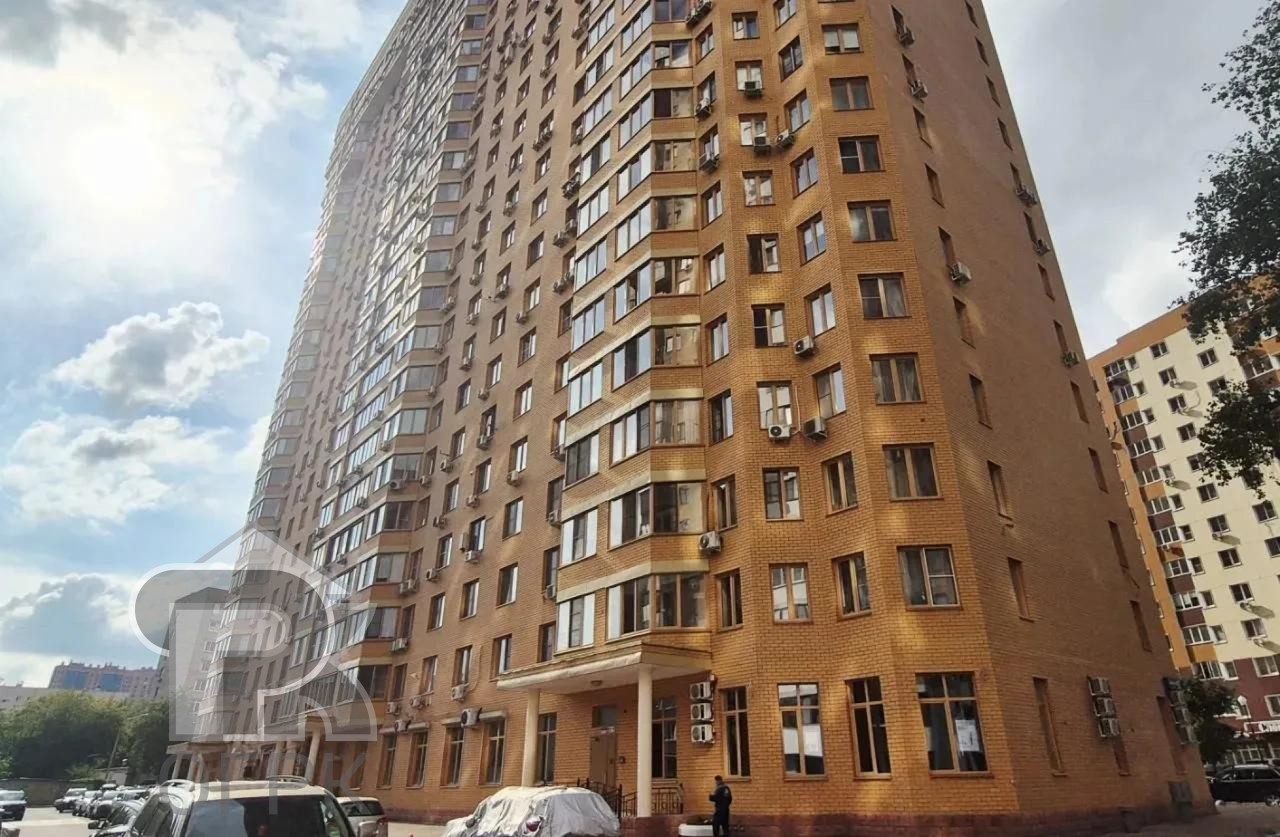Купить 4-комнатную квартиру, №392179