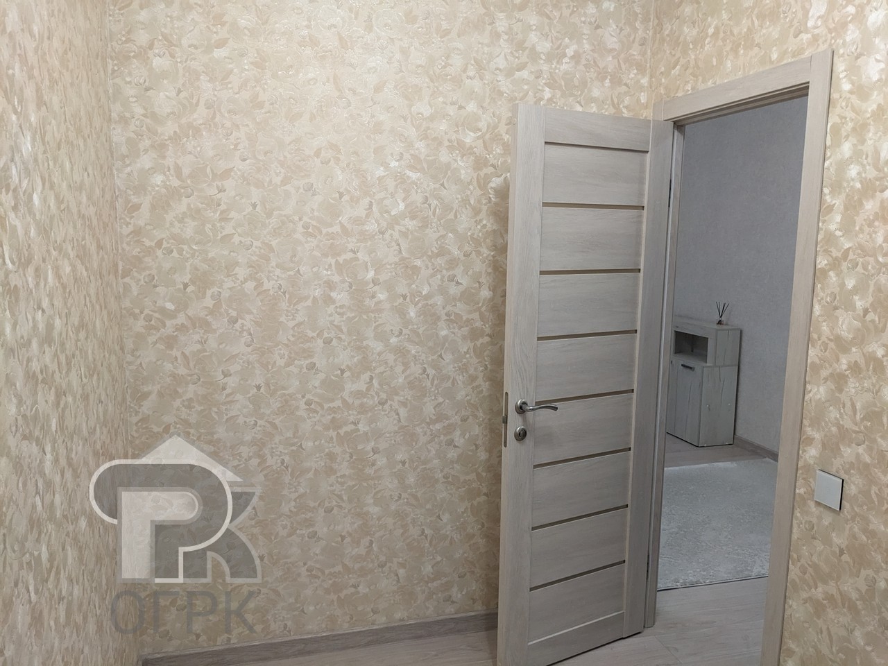 Купить 7-комнатную квартиру, №389179