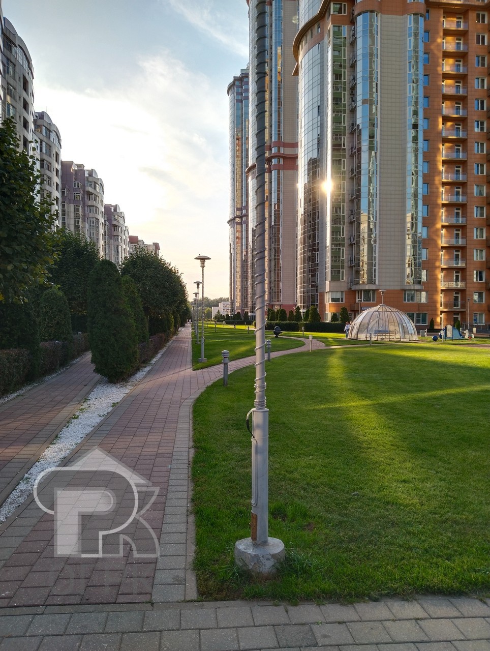Купить 5-комнатную квартиру, №370400