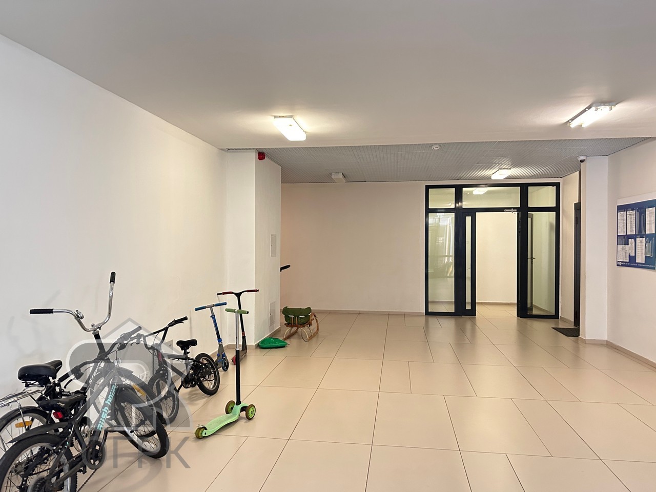 Купить 7-комнатную квартиру, №388418