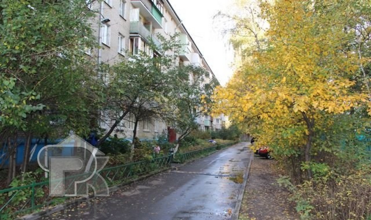 Металлург зеленый пер с9 фото