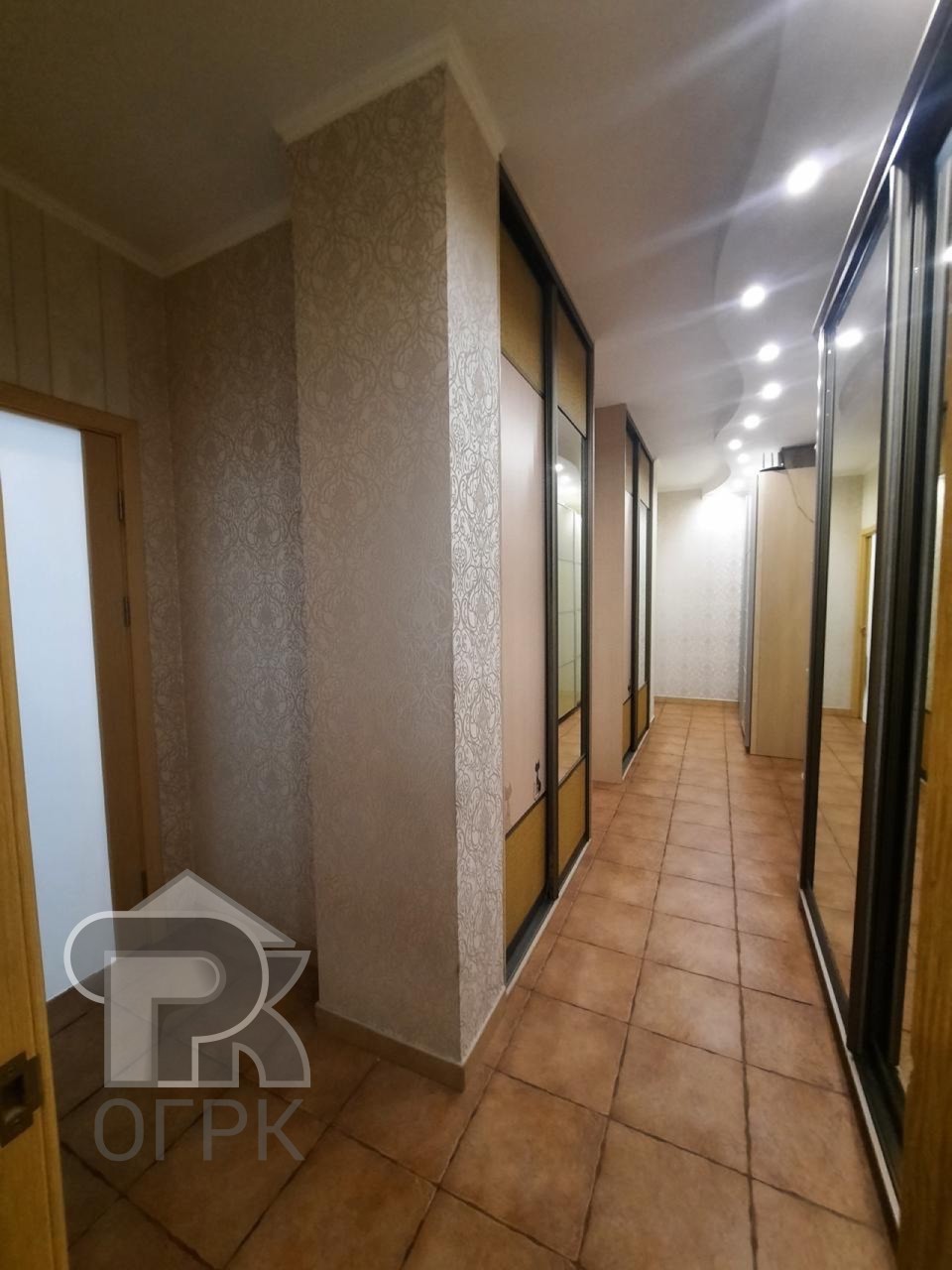 Купить 2-комнатную квартиру, №388575