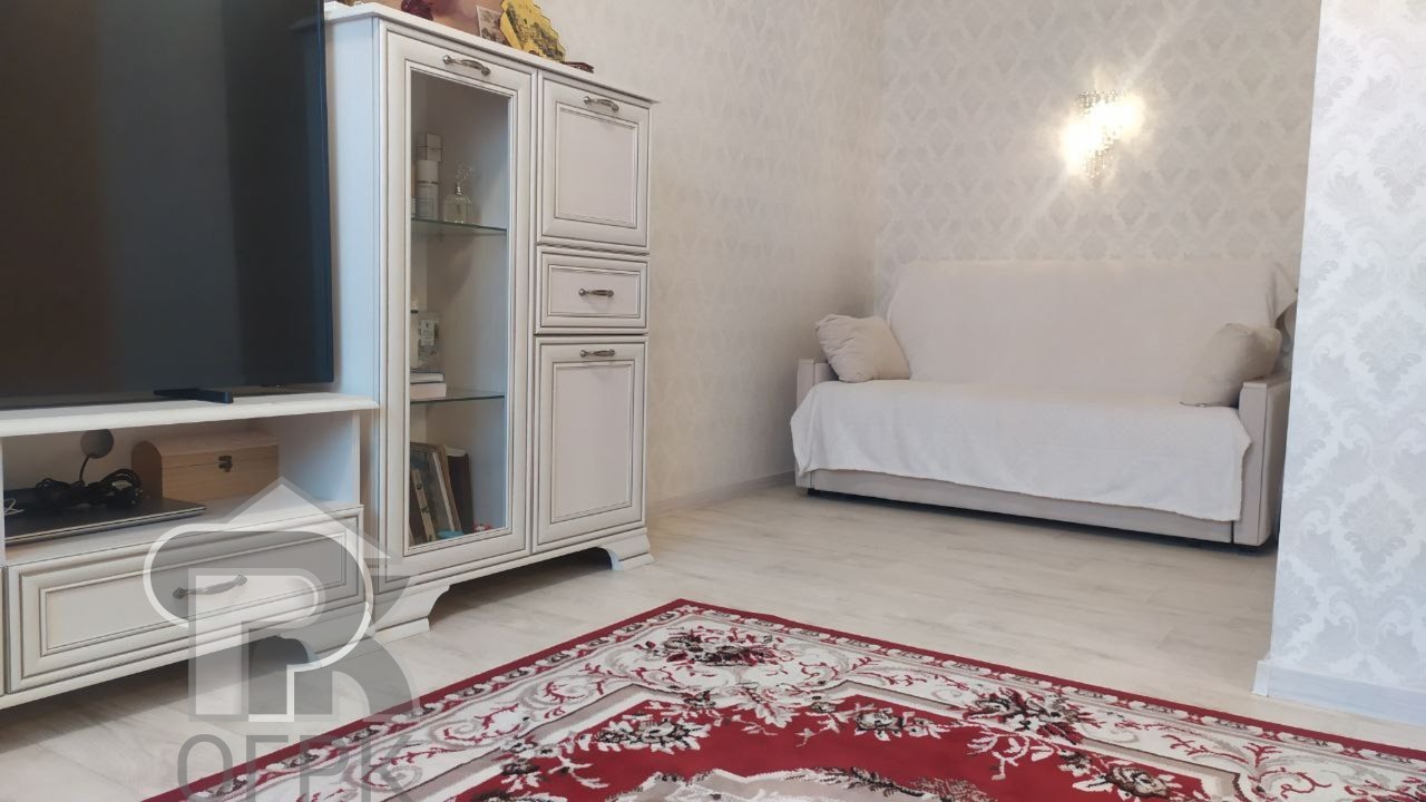 Купить 7-комнатную квартиру, №388192