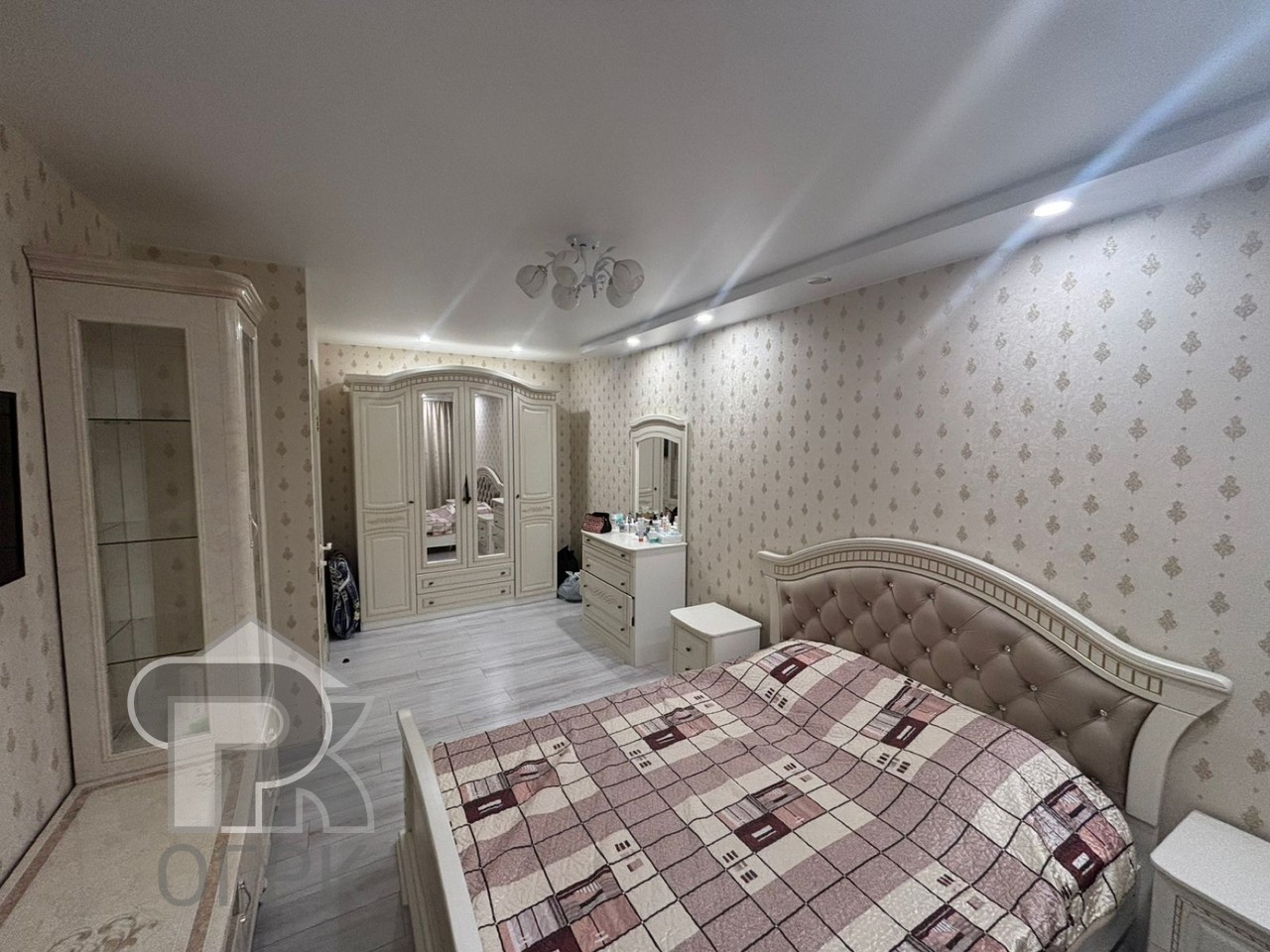 Купить 1-комнатную квартиру, №387774