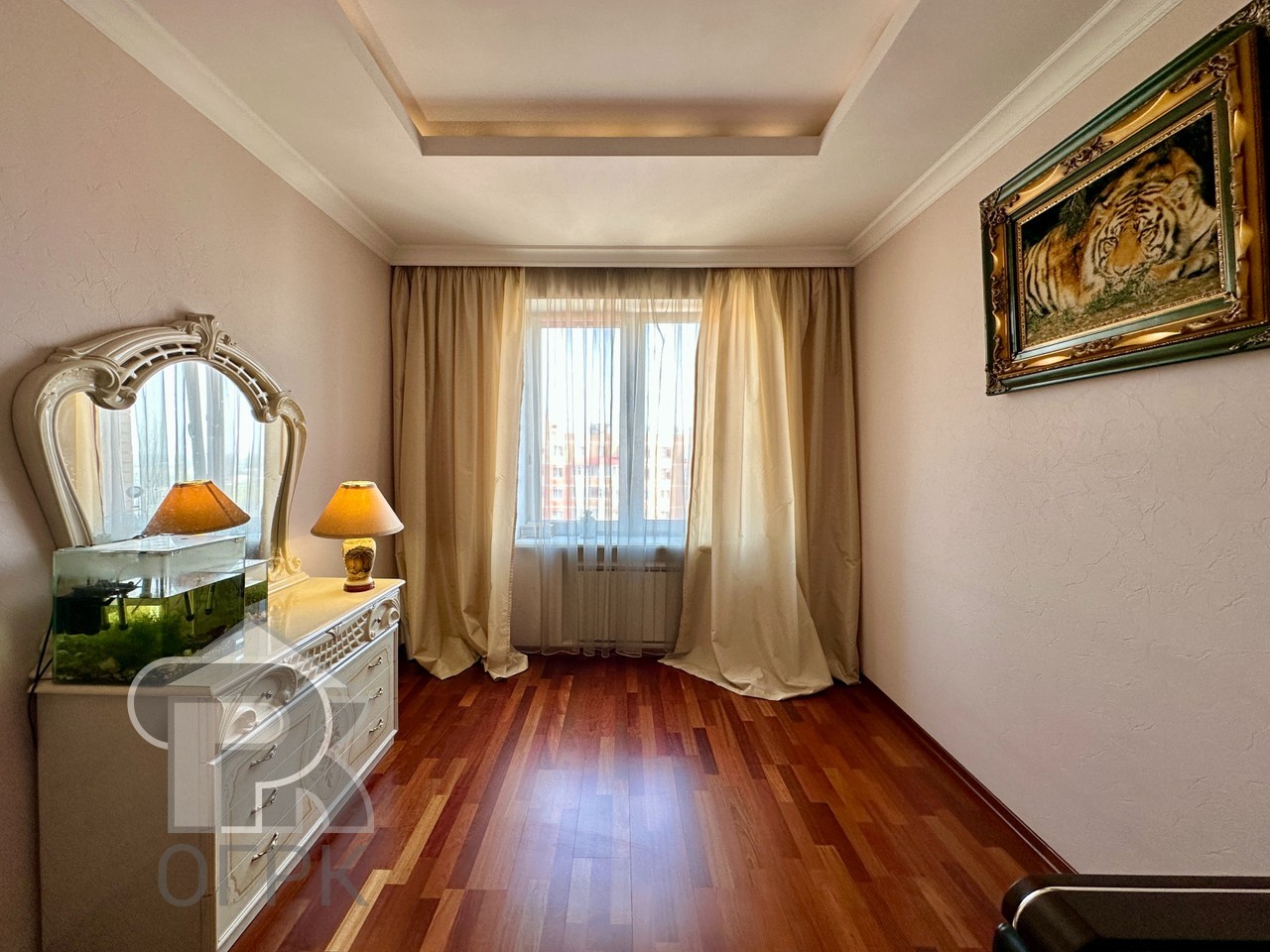 Купить 4-комнатную квартиру, №387992