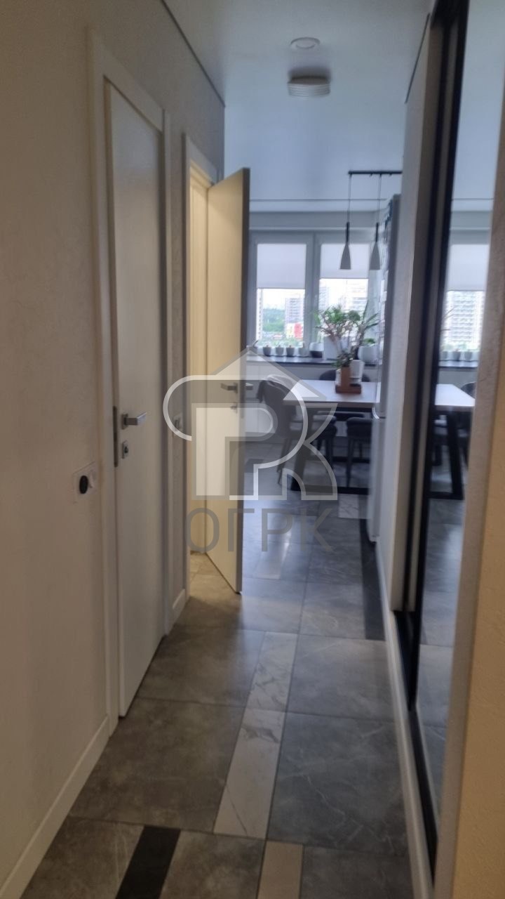 Купить 4-комнатную квартиру, №389162