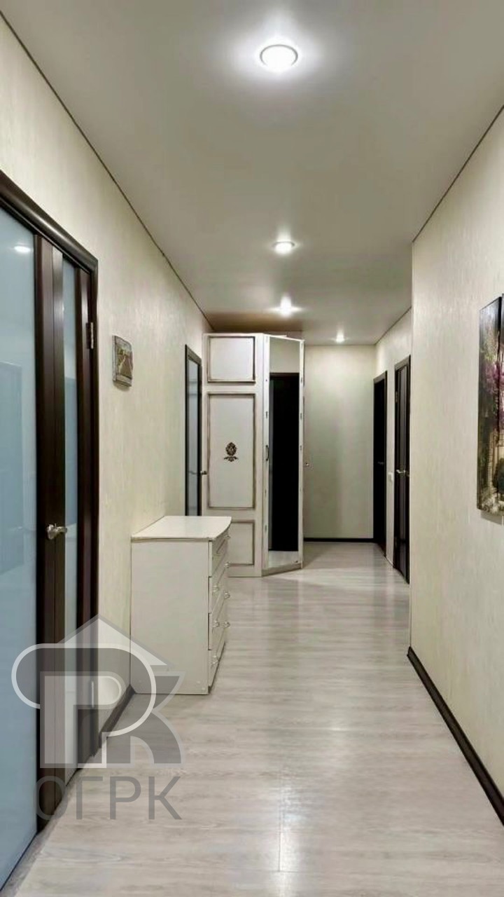 Купить 3-комнатную квартиру, №389251