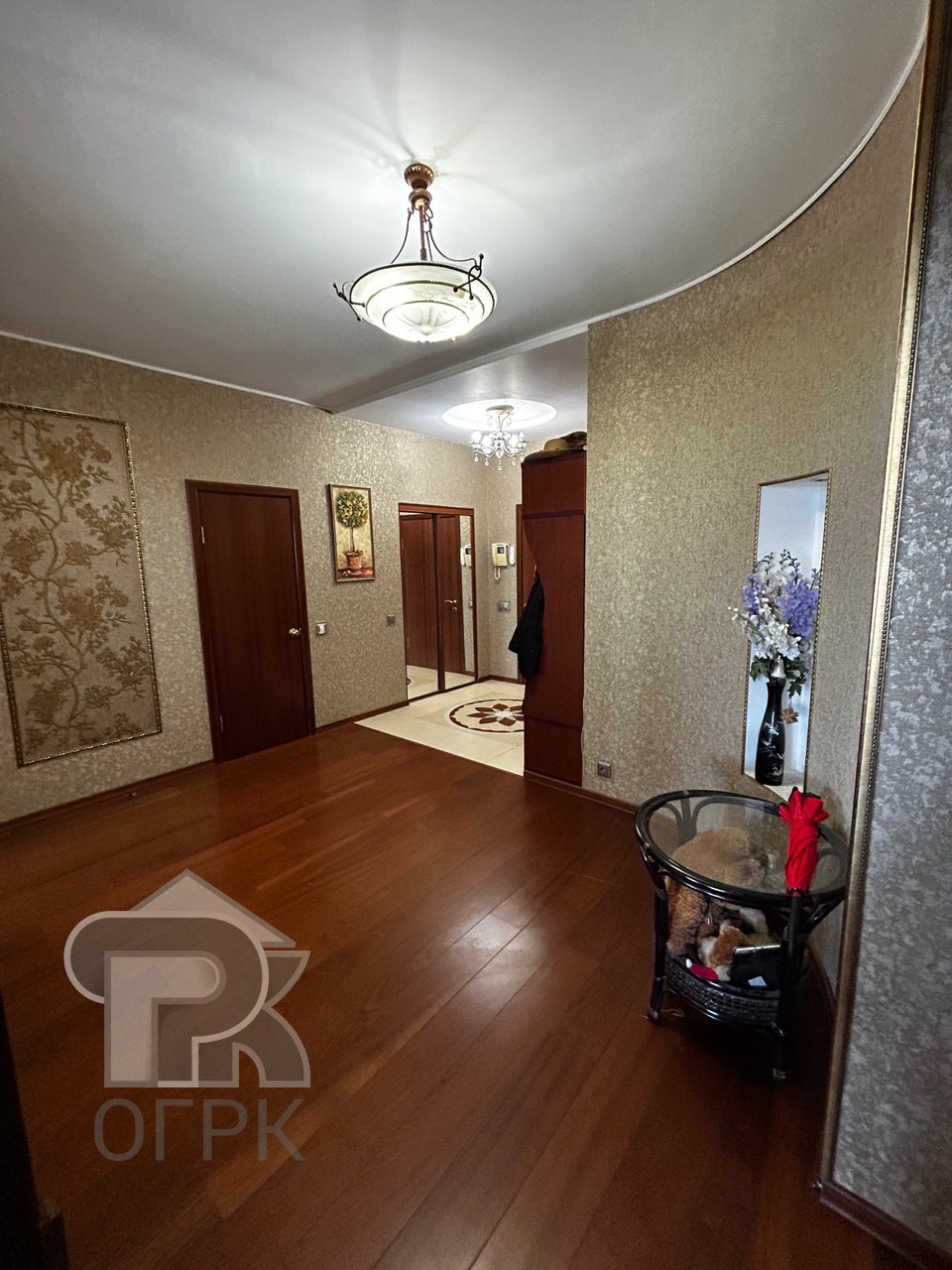 Купить 4-комнатную квартиру, №389532