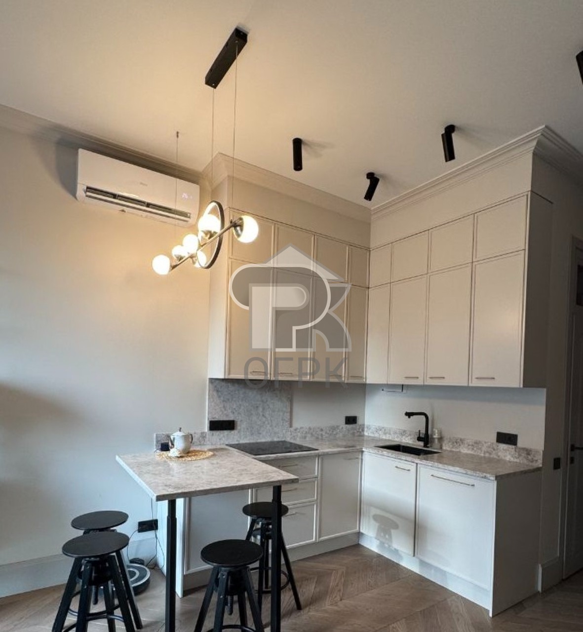 Купить 4-комнатную квартиру, №387649