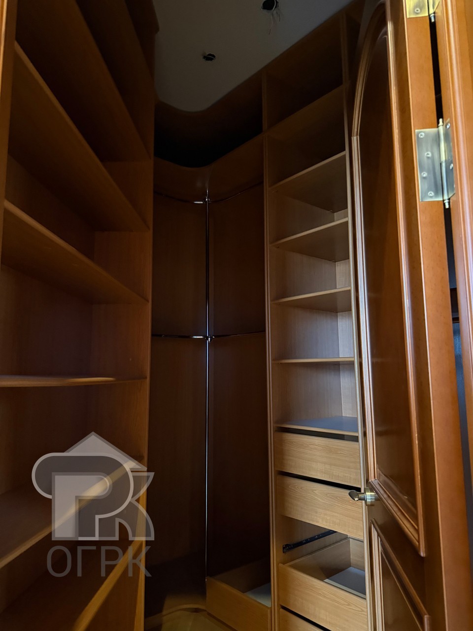 Купить 4-комнатную квартиру, №388275