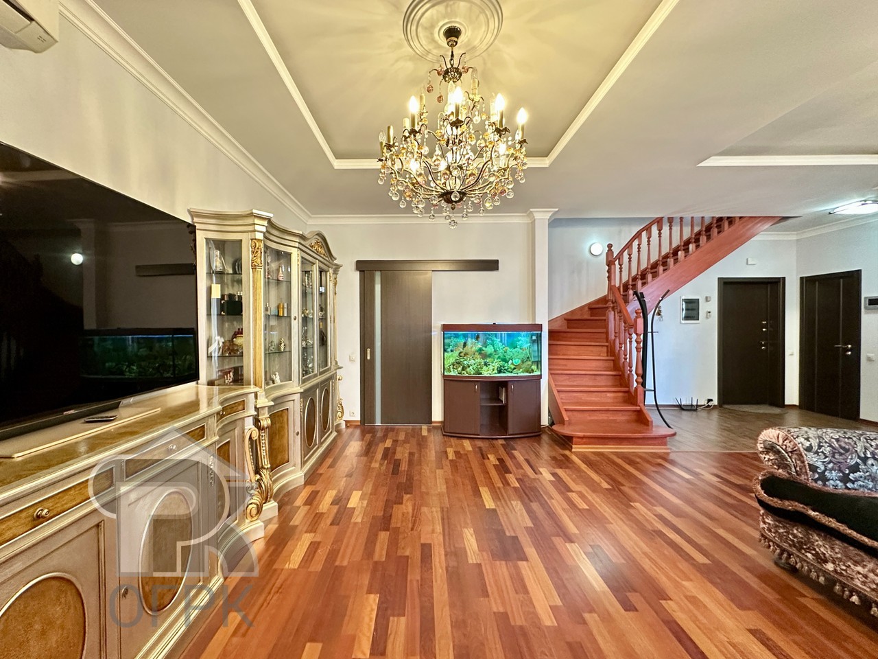 Купить 4-комнатную квартиру, №387992