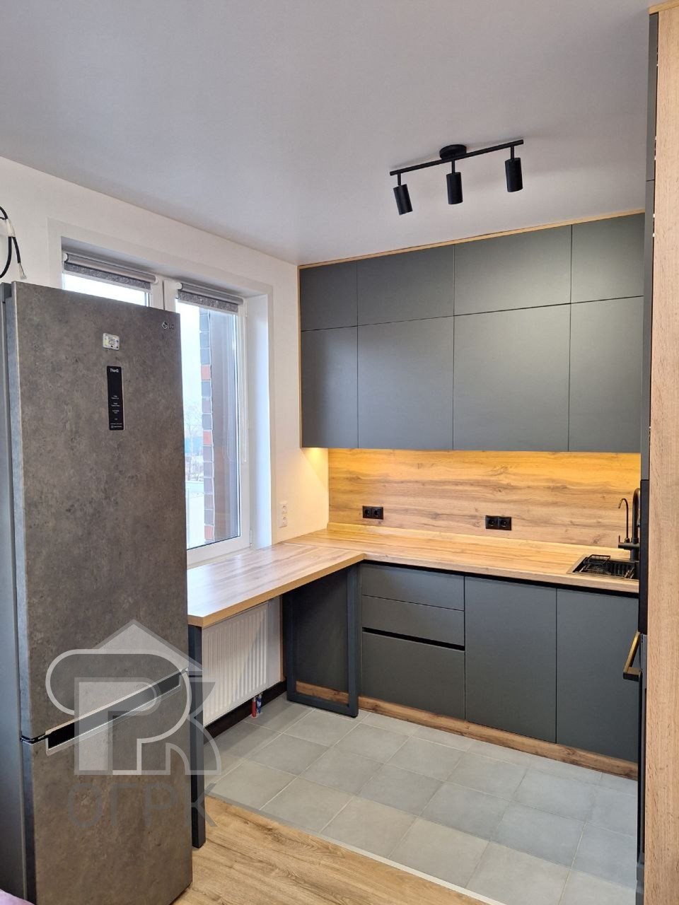 Купить 3-комнатную квартиру, №388076