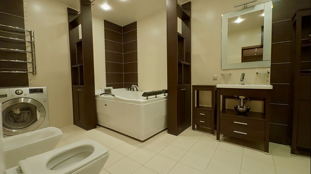 Купить 5-комнатную квартиру, №377231