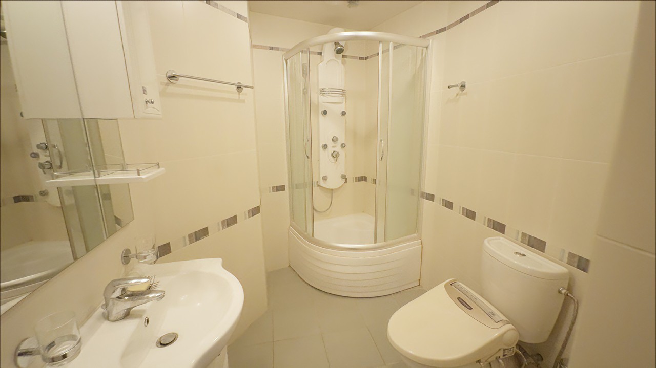 Купить 5-комнатную квартиру, №377231