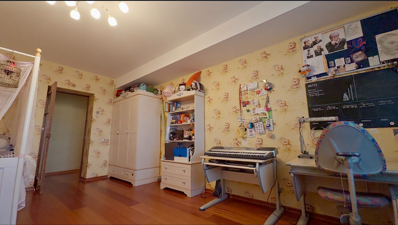 Купить 5-комнатную квартиру, №377231