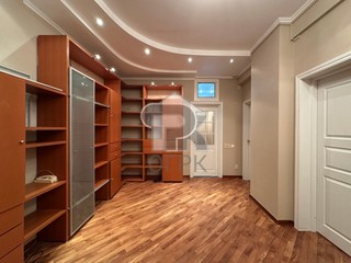 Купить 4-комнатную квартиру, №388305