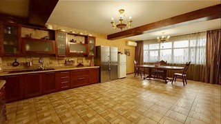 Купить 5-комнатную квартиру, №377231