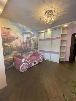 Купить 4-комнатную квартиру, №388096