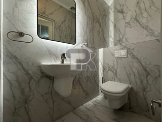 Купить 4-комнатную квартиру, №388305