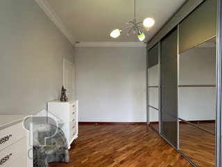 Купить 4-комнатную квартиру, №388305