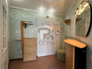 Купить 4-комнатную квартиру, №388305