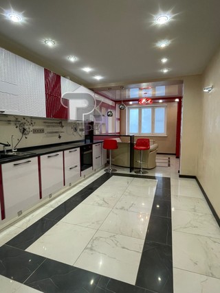 Купить 4-комнатную квартиру, №388096