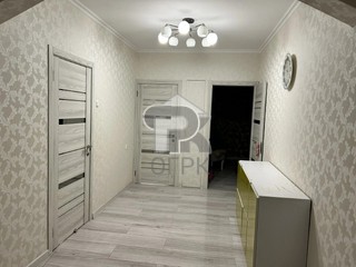 Купить 3-комнатную квартиру, №378406
