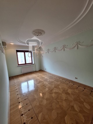Купить 4-комнатную квартиру, №369192