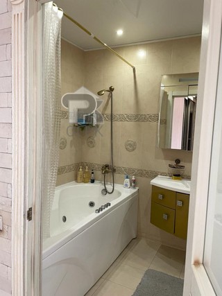 Купить 3-комнатную квартиру, №376418