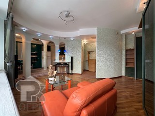 Купить 4-комнатную квартиру, №388305