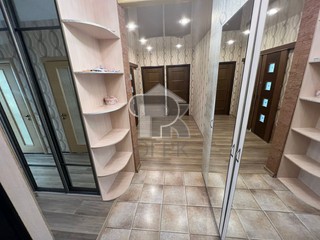 Купить 3-комнатную квартиру, №372902