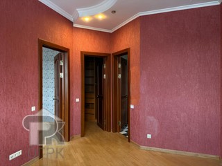 Купить 4-комнатную квартиру, №388275