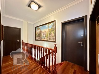 Купить 4-комнатную квартиру, №387992