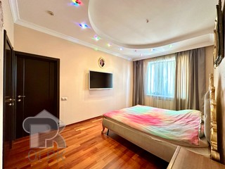 Купить 4-комнатную квартиру, №387992