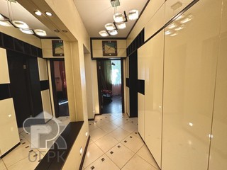 Купить 3-комнатную квартиру, №370187