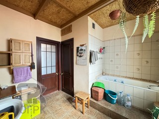 Купить 4-комнатную квартиру, №387595