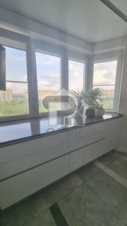 Купить 4-комнатную квартиру, №389162