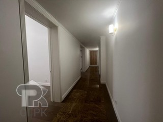 Купить 3-комнатную квартиру, №385296