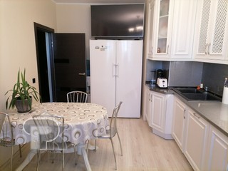 Купить 3-комнатную квартиру, №362247