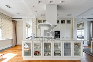 Купить 4-комнатную квартиру, №386496