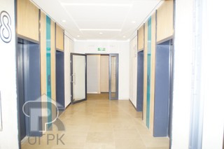 Купить 4-комнатную квартиру, №370414