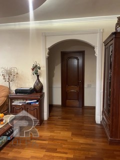 Купить 4-комнатную квартиру, №389001