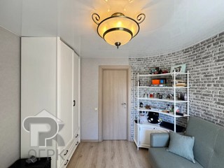 Купить 4-комнатную квартиру, №390624