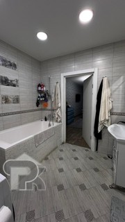 Купить 4-комнатную квартиру, №388099