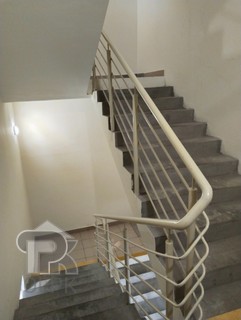 Купить 5-комнатную квартиру, №370400