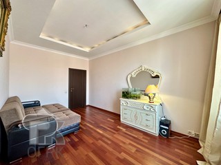 Купить 4-комнатную квартиру, №387992